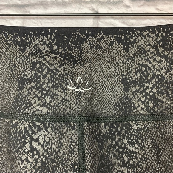 Beyond Yoga Viper Leggings - Picture 3 of 5